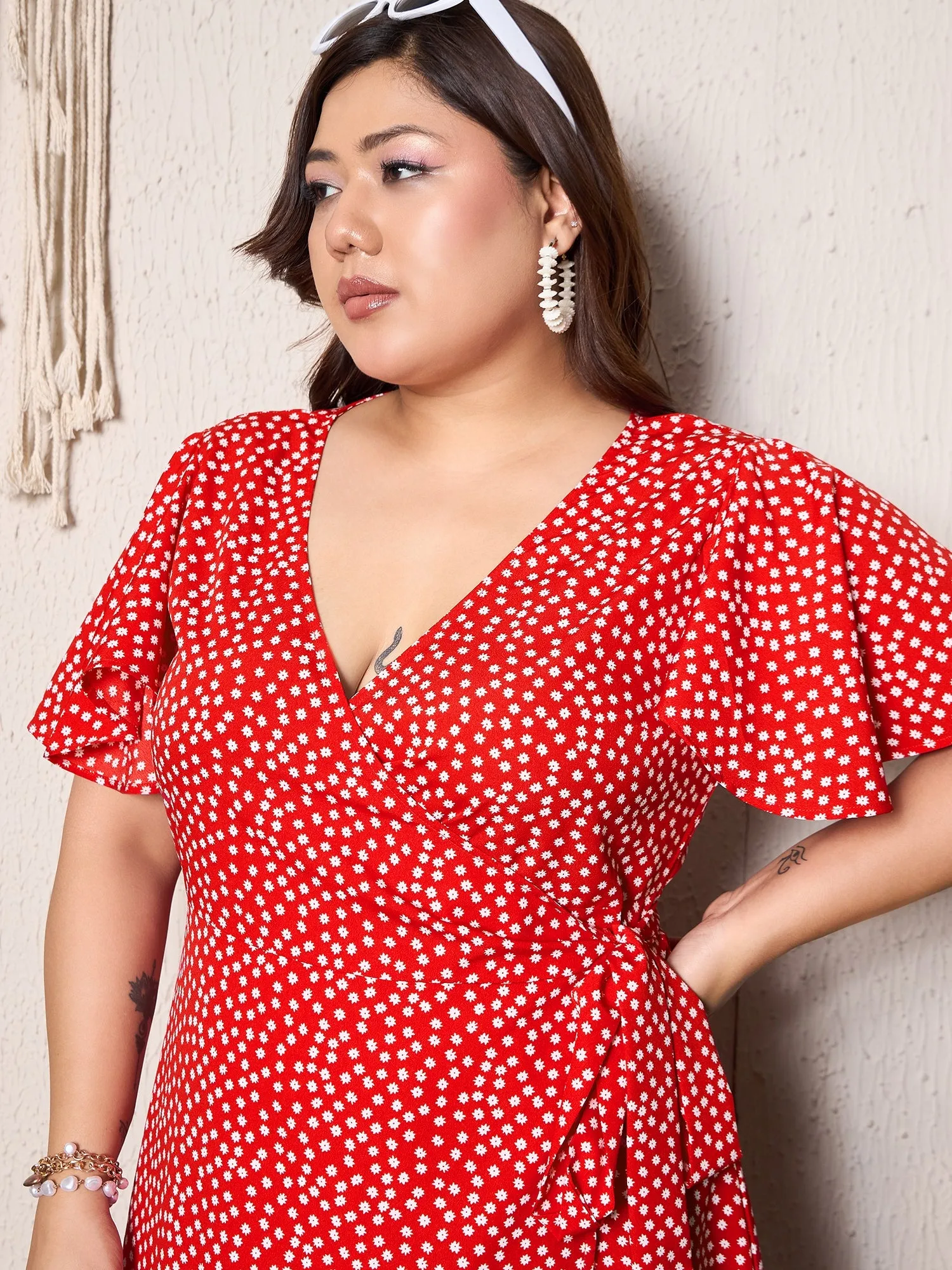 Berrylush Curve Women Red Floral Print V-Neck Short Sleeve Maxi Dress