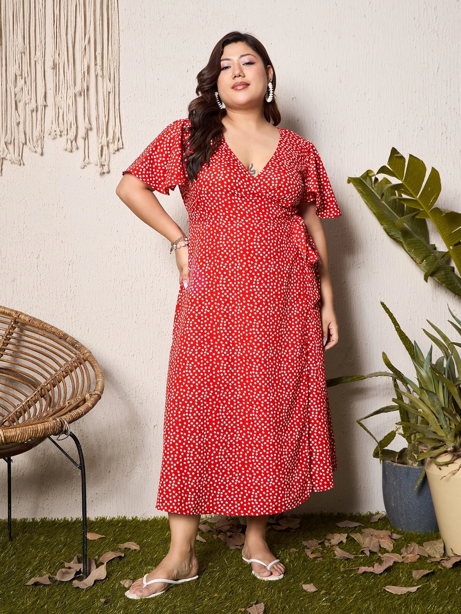 Berrylush Curve Women Red Floral Print V-Neck Short Sleeve Maxi Dress